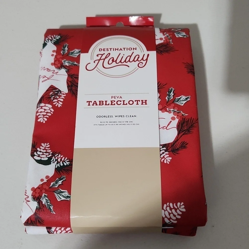 NEW Christmas table cloth 52x70 inches Fits table up to 40 x 60 Feliz Navidad
